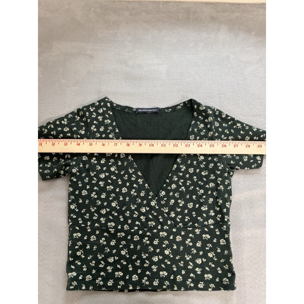 Brandy‎ Melville Womens Y2K Amara Floral Crop Top Sz S V Neck Ditsy Cottage Wrap - Picture 4 of 14